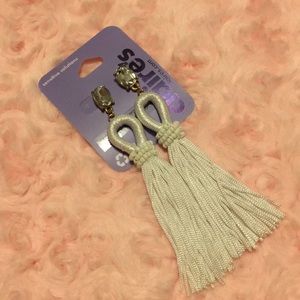 Claire’s White Tassel Dangly Earring